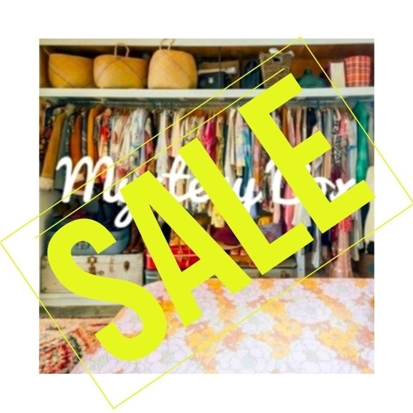 $25 SALE!!!!! ✨HUGE 5LB Mystery Bundle! 🔎📦🎁🛍️🤑 - Picture 1 of 10